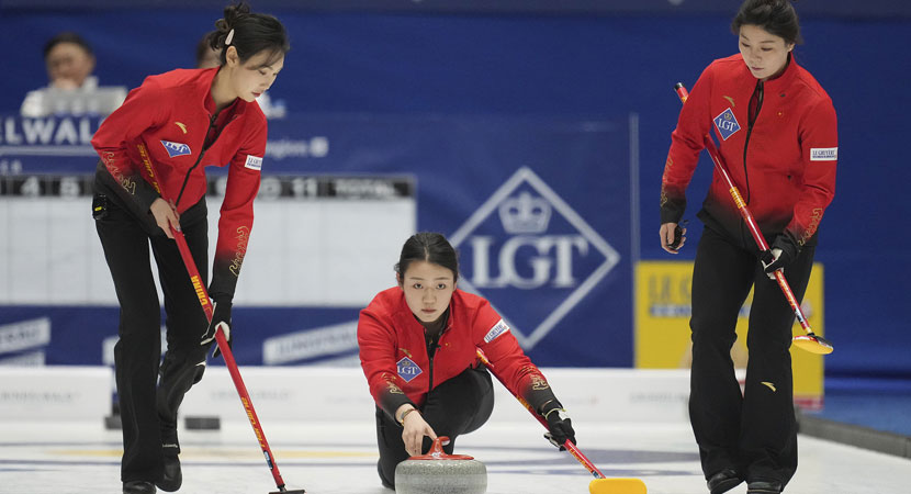 早年效力于 早年效力于